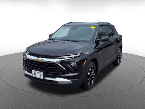 Mosaic Black Metallic 2025 Chevrolet Trailblazer LT
