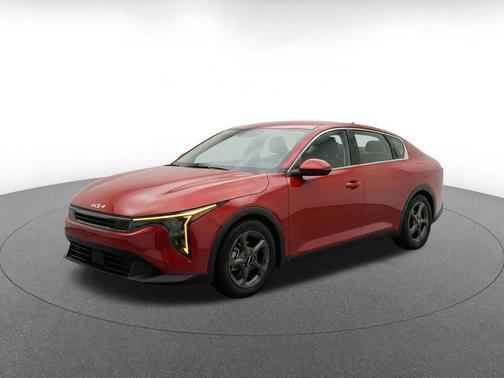Currant Red 2025 Kia K4 LXS