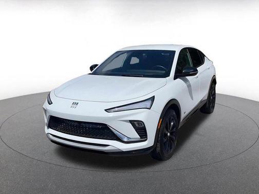 Summit White 2025 Buick Envista Sport Touring FWD