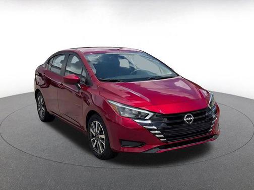 Scarlet Ember Tintcoat 2025 Nissan Versa 1.6 SV