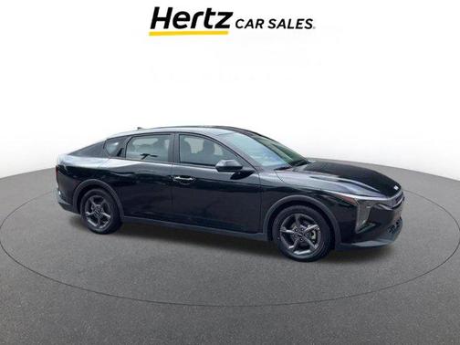 Aurora Black Pearl 2025 Kia K4 LXS