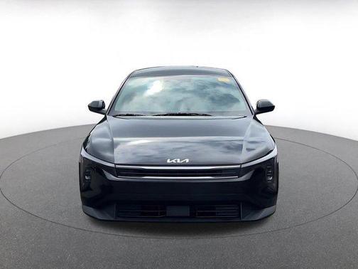 Aurora Black Pearl 2025 Kia K4 LXS