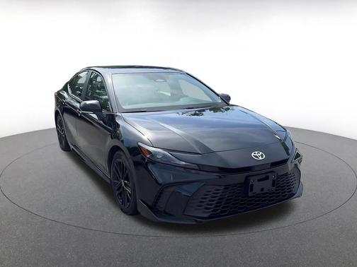 Black 2025 Toyota Camry SE