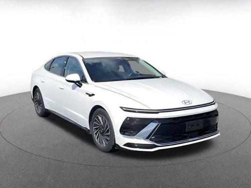 2025 Hyundai SONATA Hybrid SE