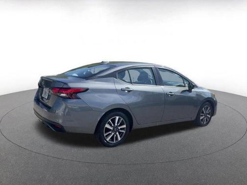 Gun Metallic 2025 Nissan Versa 1.6 SV