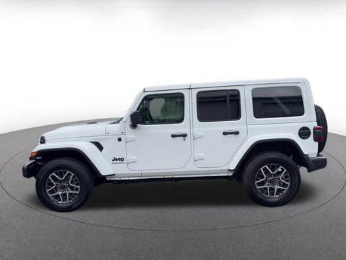 2025 Jeep Wrangler 4-Door Sahara 4x4