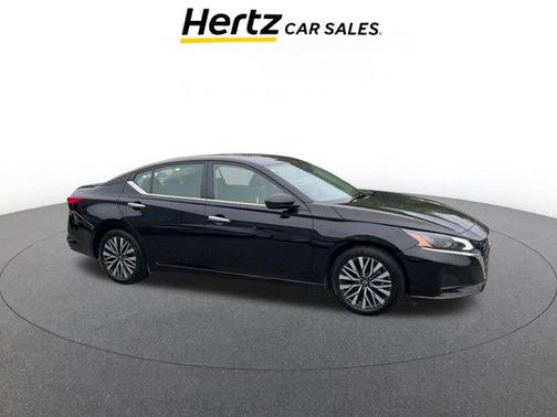 Super Black 2025 Nissan Altima SV FWD