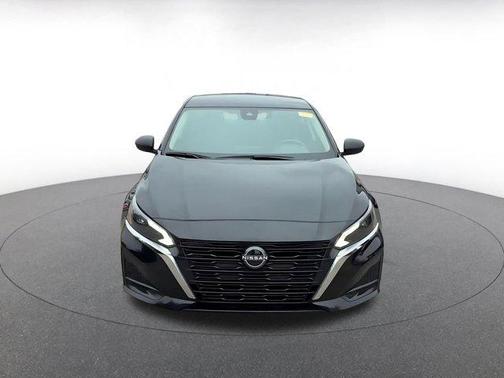 Super Black 2025 Nissan Altima SV FWD