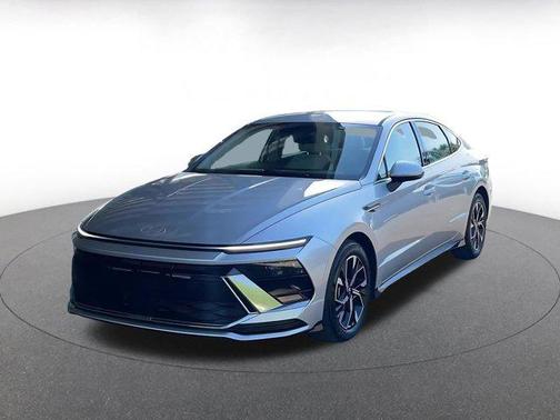 Aero Silver 2025 Hyundai SONATA SEL