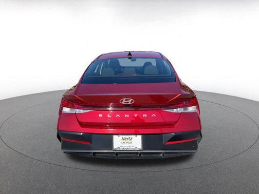 2025 Hyundai ELANTRA SEL