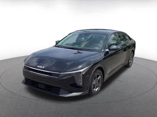 Aurora Black Pearl 2025 Kia K4 LXS