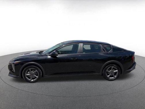 Aurora Black Pearl 2025 Kia K4 LXS