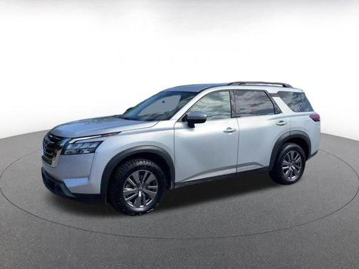 Brilliant Silver Metallic 2025 Nissan Pathfinder SV 4WD