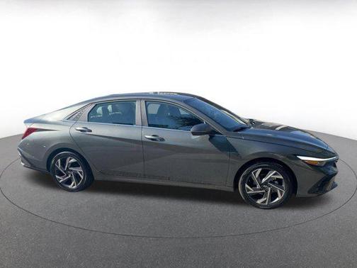 2025 Hyundai ELANTRA HEV Limited