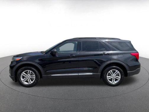 Agate Black Metallic 2023 Ford Explorer XLT