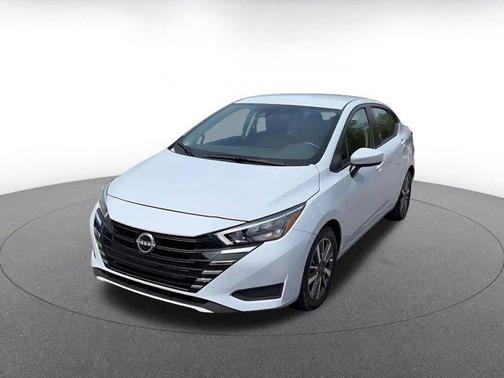 Gray Sky Pearl 2025 Nissan Versa 1.6 SV