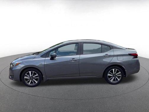 Gun Metallic 2025 Nissan Versa 1.6 SV