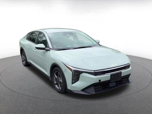Morning Haze 2025 Kia K4 LXS
