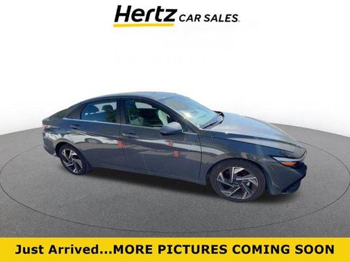 2025 Hyundai ELANTRA SEL