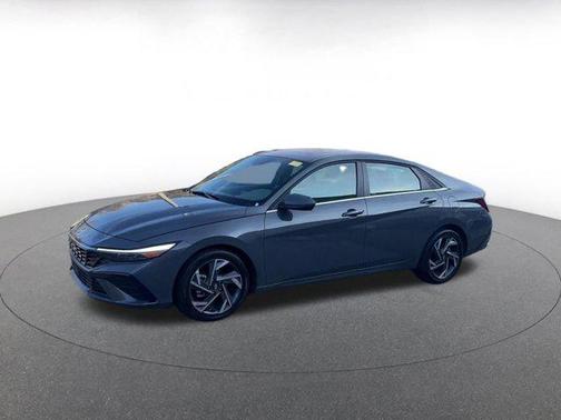 2025 Hyundai ELANTRA SEL