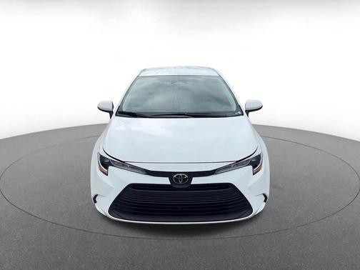 Ice Cap 2025 Toyota Corolla LE