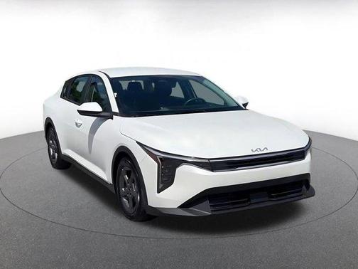 Snow White Pearl 2025 Kia K4 LXS