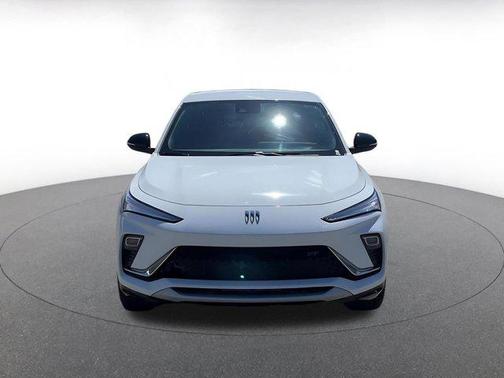 Summit White 2025 Buick Envista Sport Touring FWD