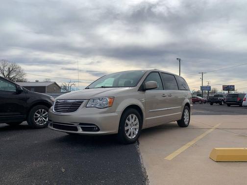 2013 Chrysler Town & Country Touring