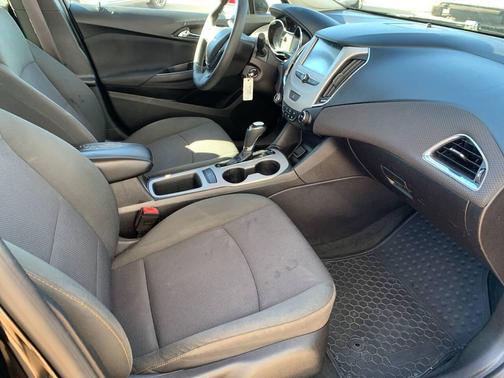 2017 Chevrolet Cruze LS