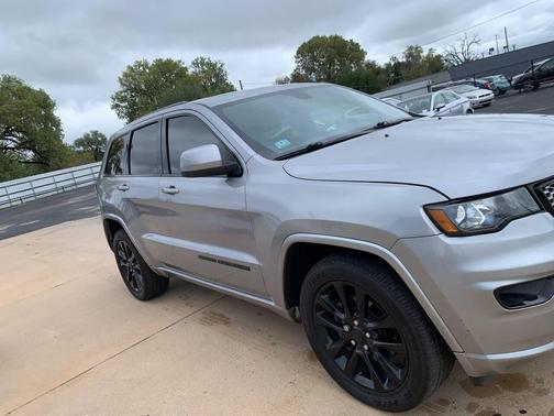 2018 Jeep Grand Cherokee Altitude