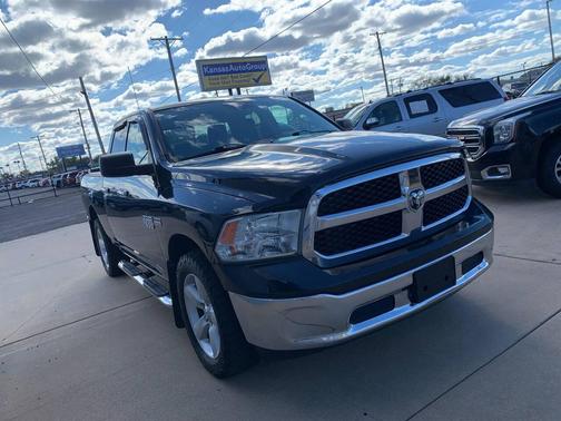 2017 RAM 1500 SLT