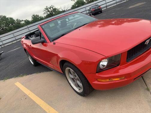 2008 Ford Mustang Deluxe