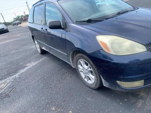 2005 Toyota Sienna XLE