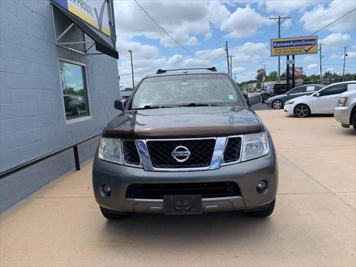 2008 Nissan Pathfinder SE