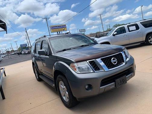 2008 Nissan Pathfinder SE