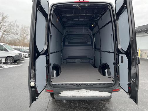 2025 Mercedes-Benz Sprinter 2500 Standard Roof