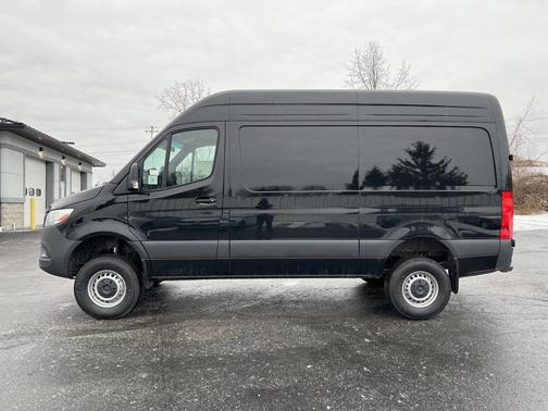 2025 Mercedes-Benz Sprinter 2500 Standard Roof
