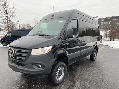 2025 Mercedes-Benz Sprinter 2500 Standard Roof