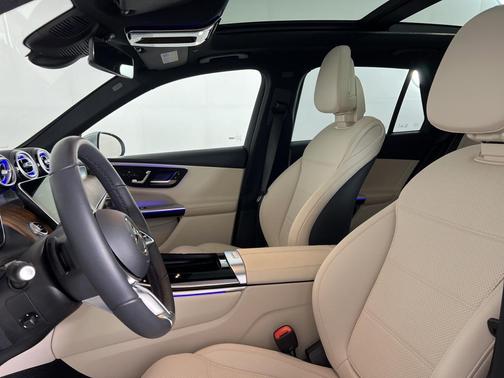 2025 Mercedes-Benz GLC 350e Base