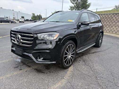 2025 Mercedes-Benz GLS 450 4MATIC