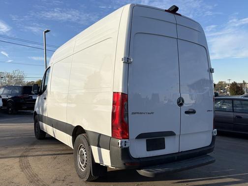 2025 Mercedes-Benz Sprinter 2500 Standard Roof