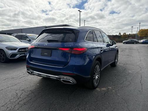 2025 Mercedes-Benz GLC 300 4MATIC