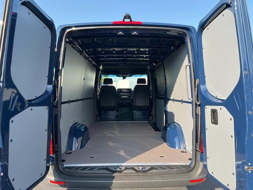 2025 Mercedes-Benz Sprinter 2500 Standard Roof