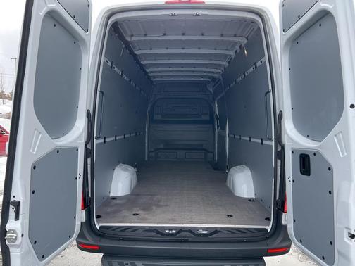 2025 Mercedes-Benz Sprinter 2500 High Roof