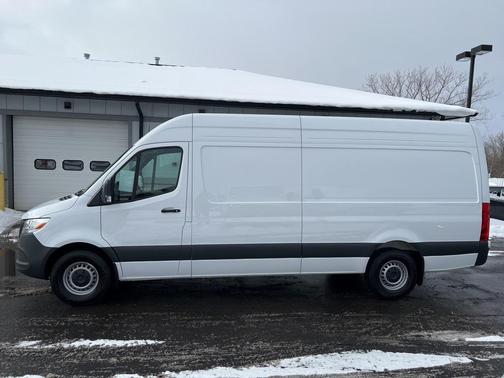 2025 Mercedes-Benz Sprinter 2500 High Roof
