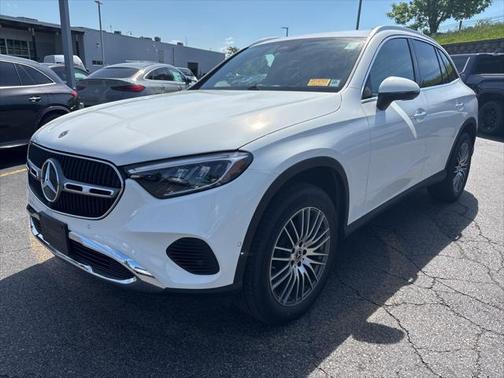2025 Mercedes-Benz GLC 300 4MATIC