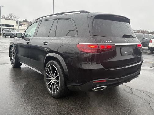 2025 Mercedes-Benz GLS 450 4MATIC
