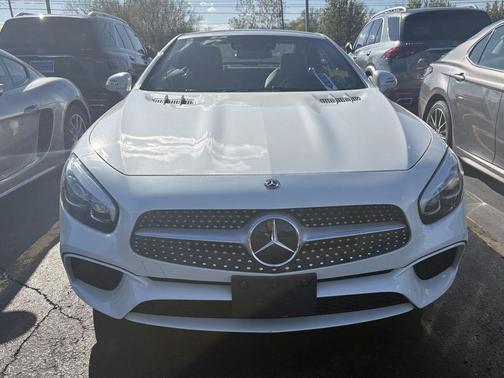 Diamond White 2018 Mercedes-Benz SL 550