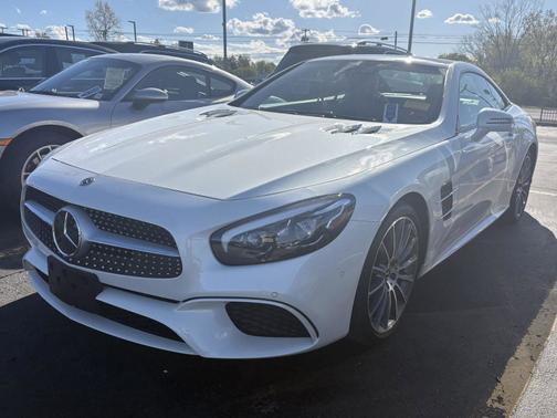 Diamond White 2018 Mercedes-Benz SL 550 Base
