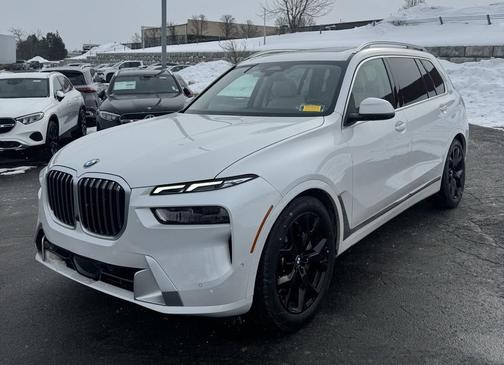 2023 BMW X7 xDrive40i
